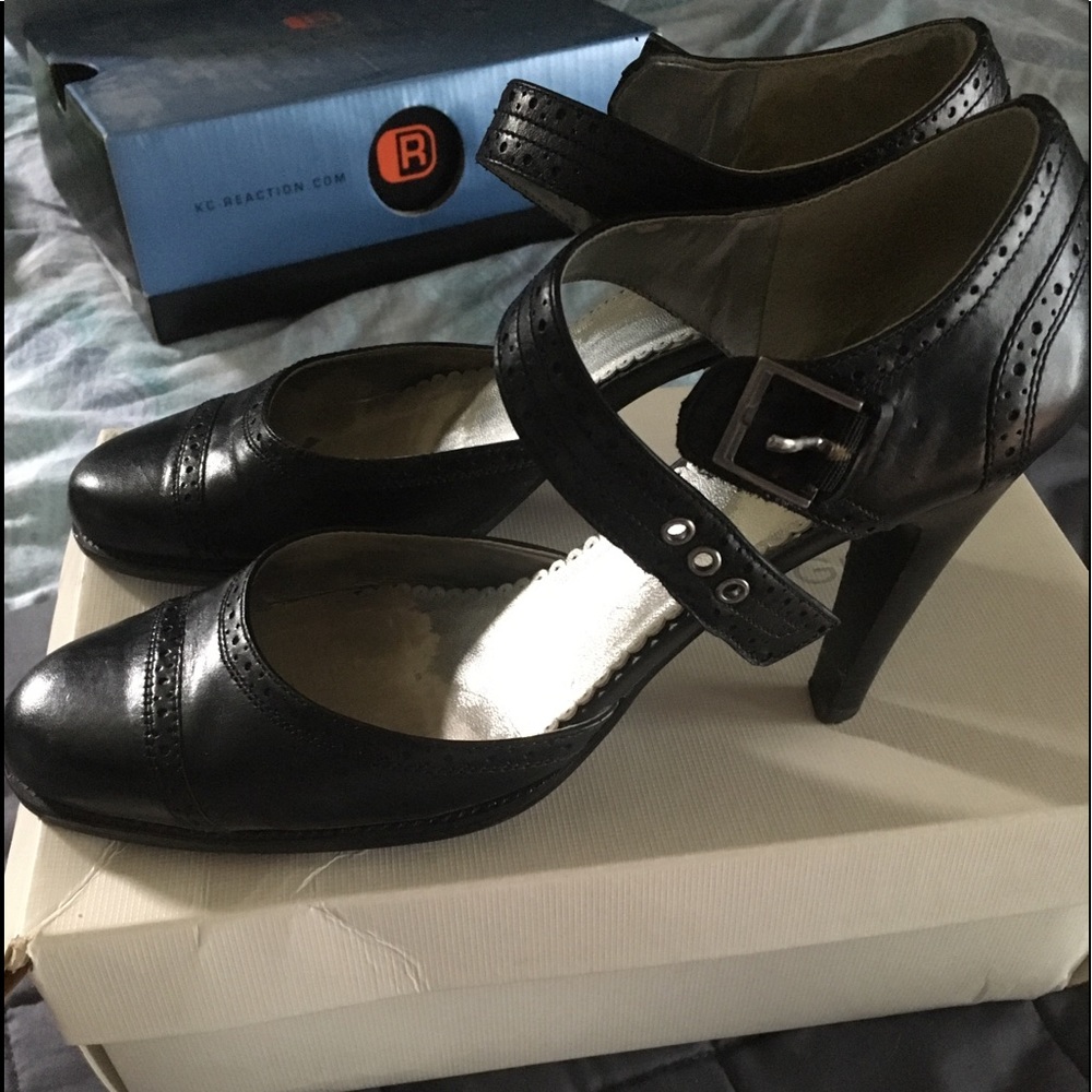 Vintage BCBG Heels!